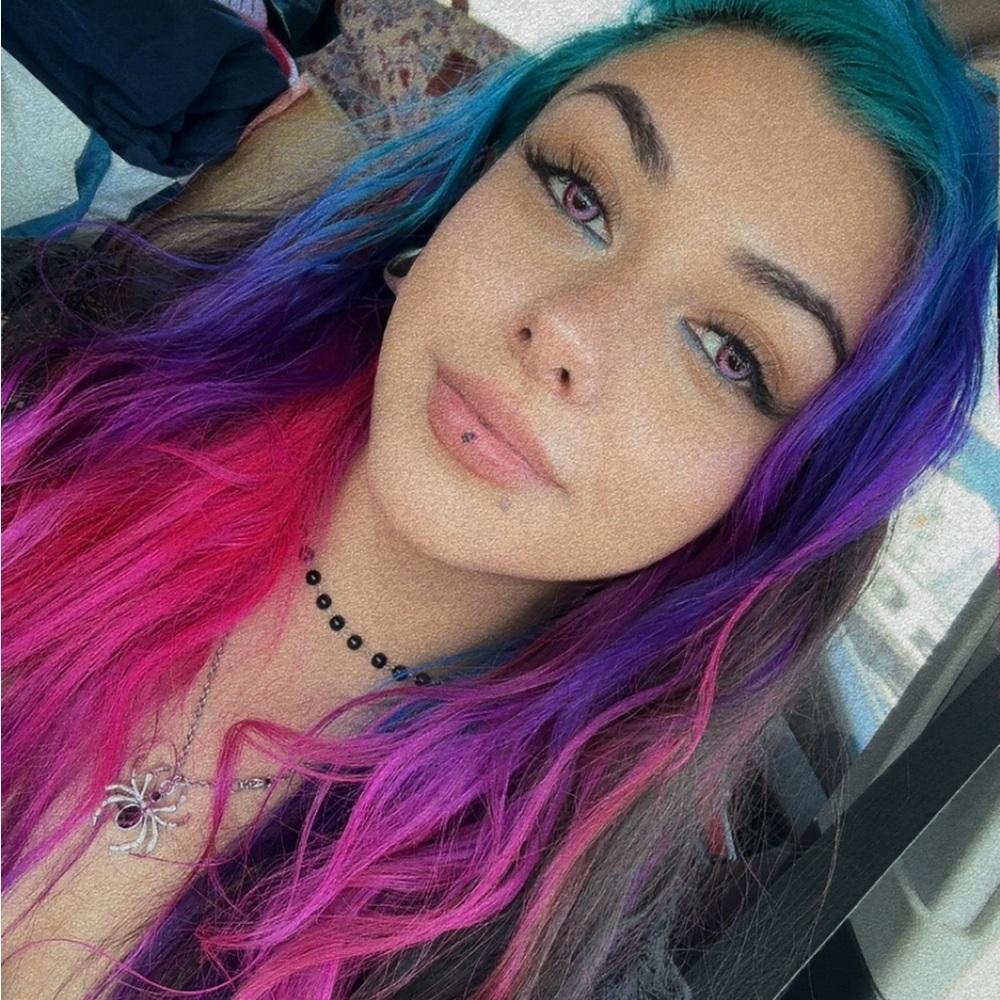 Meet your Posher, Nikki